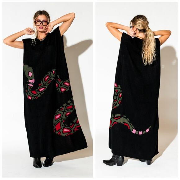Dressed in LALA Big Reputation Oversized Knit Maxi Dress in Snake Size 2X/3X - Picture 2 of 7